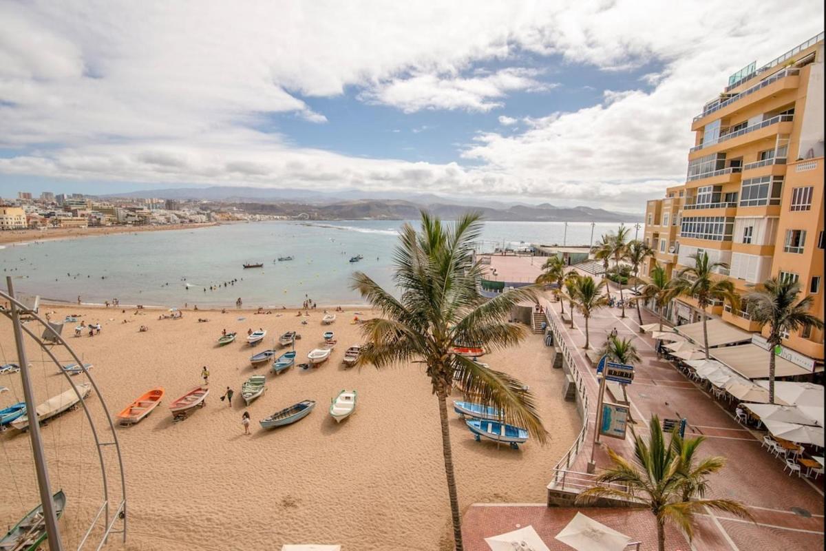 En Primera Linea De La Playa De Las Canteras Vista Al Mar Лас Палмас де Гран Канария Екстериор снимка